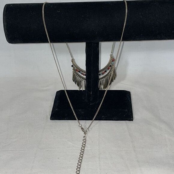 Beautiful necklace with hanging beads and metal fringe - Picture 5 of 5